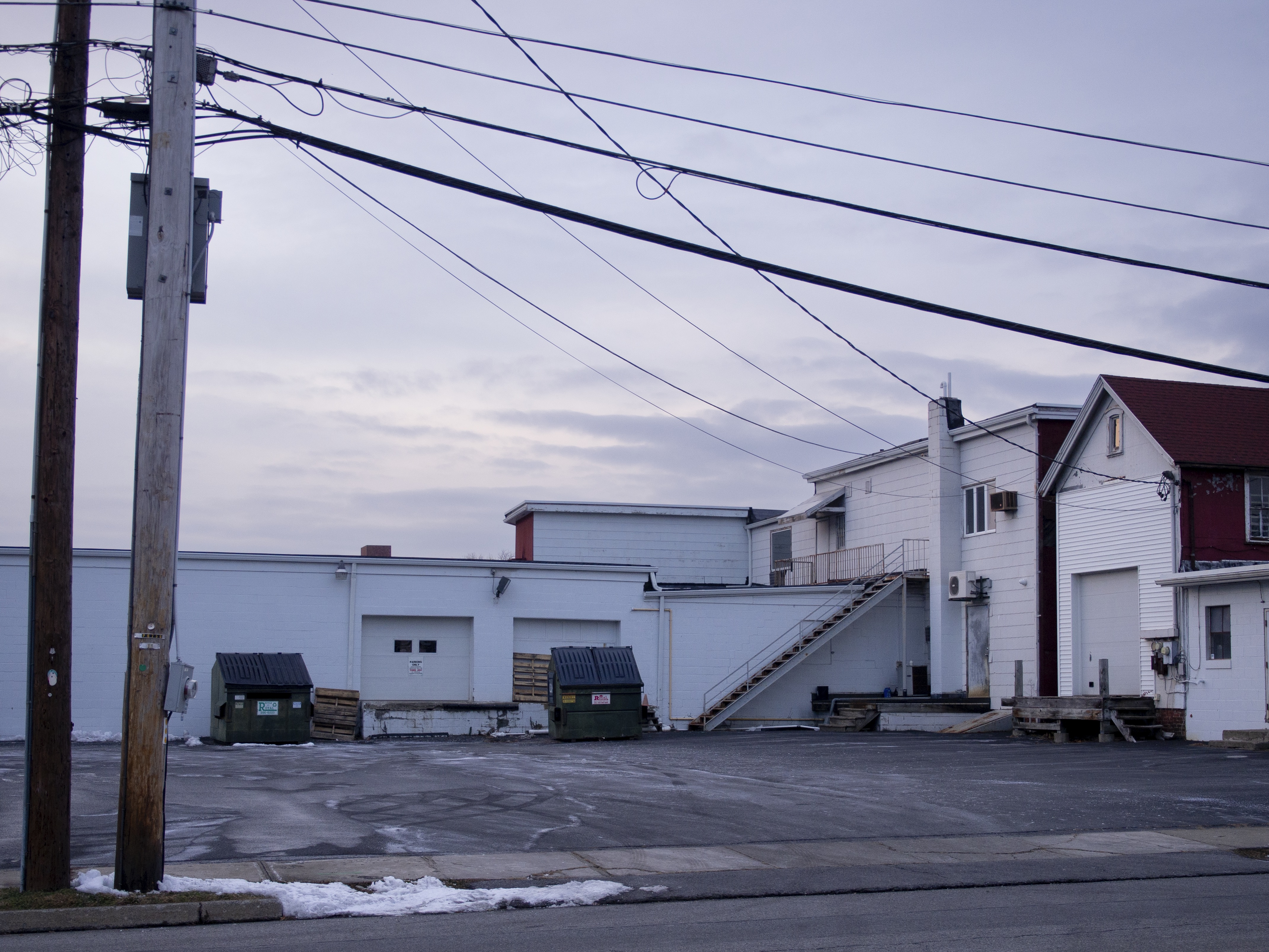 valleyvalley backyard